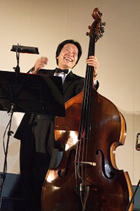 ���~���[�W�b�N�O���[�v�����@�x�[�X�@�g���p�Y